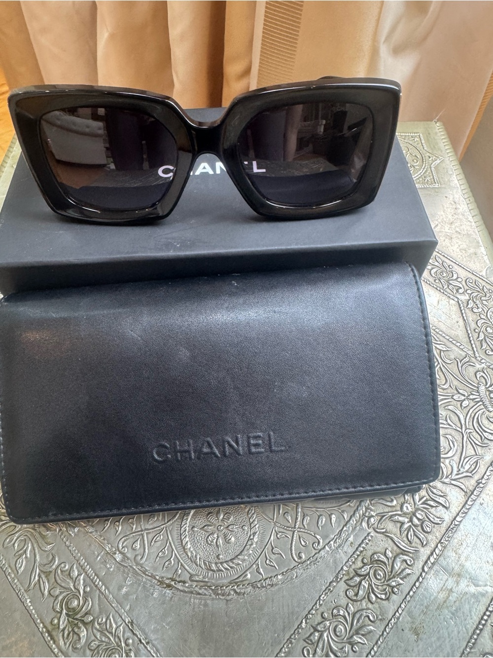 CHANEL Black Oversized Square 5435A Sunglasses with Gold CC Emblem - Picture 11 of 13